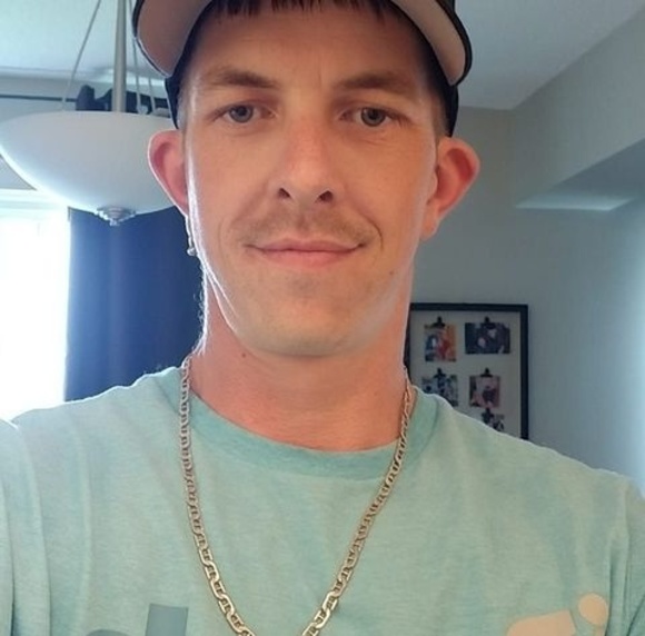 Meet your Posher, Reid - Picture 1 of 1